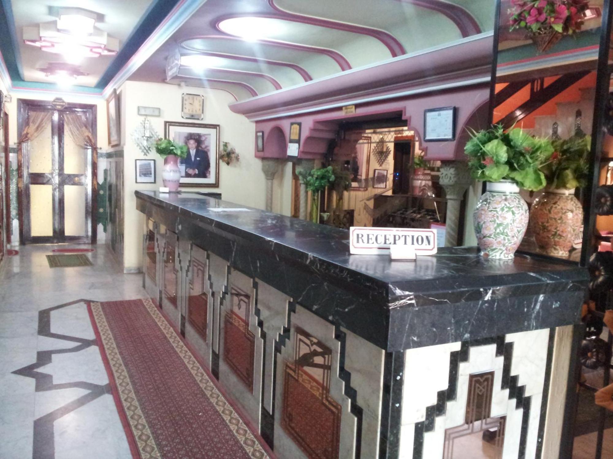 Hotel La Giralda Надор Экстерьер фото