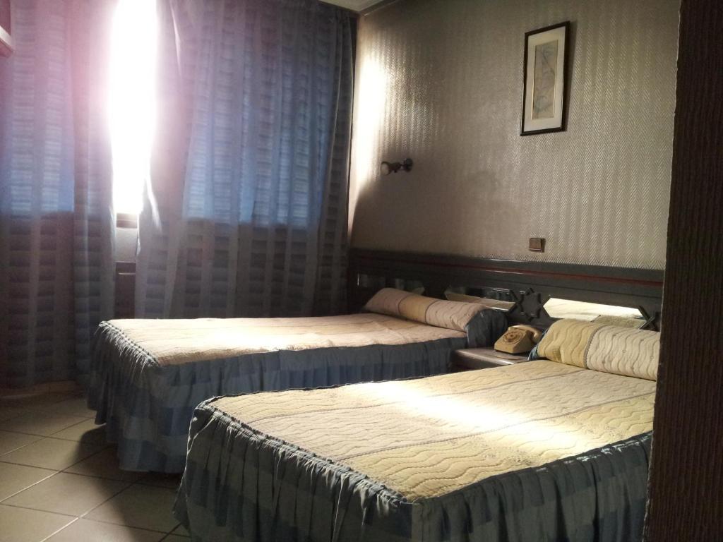 Hotel La Giralda Надор Экстерьер фото
